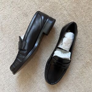 NEW Reformation Ani Ruched Loafer in Black Leather